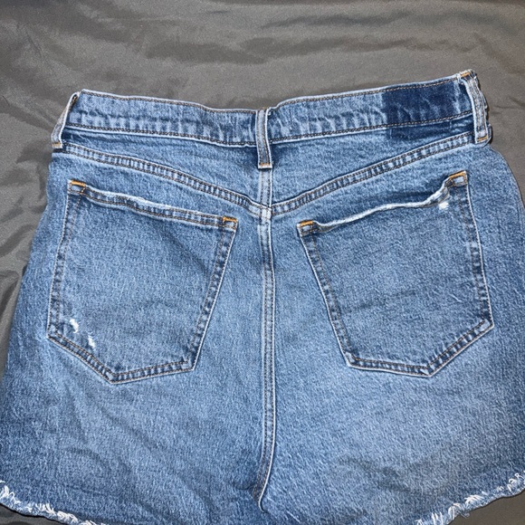 Abercrombie & Fitch Curve Love High Rise Dad Short - Picture 3 of 3